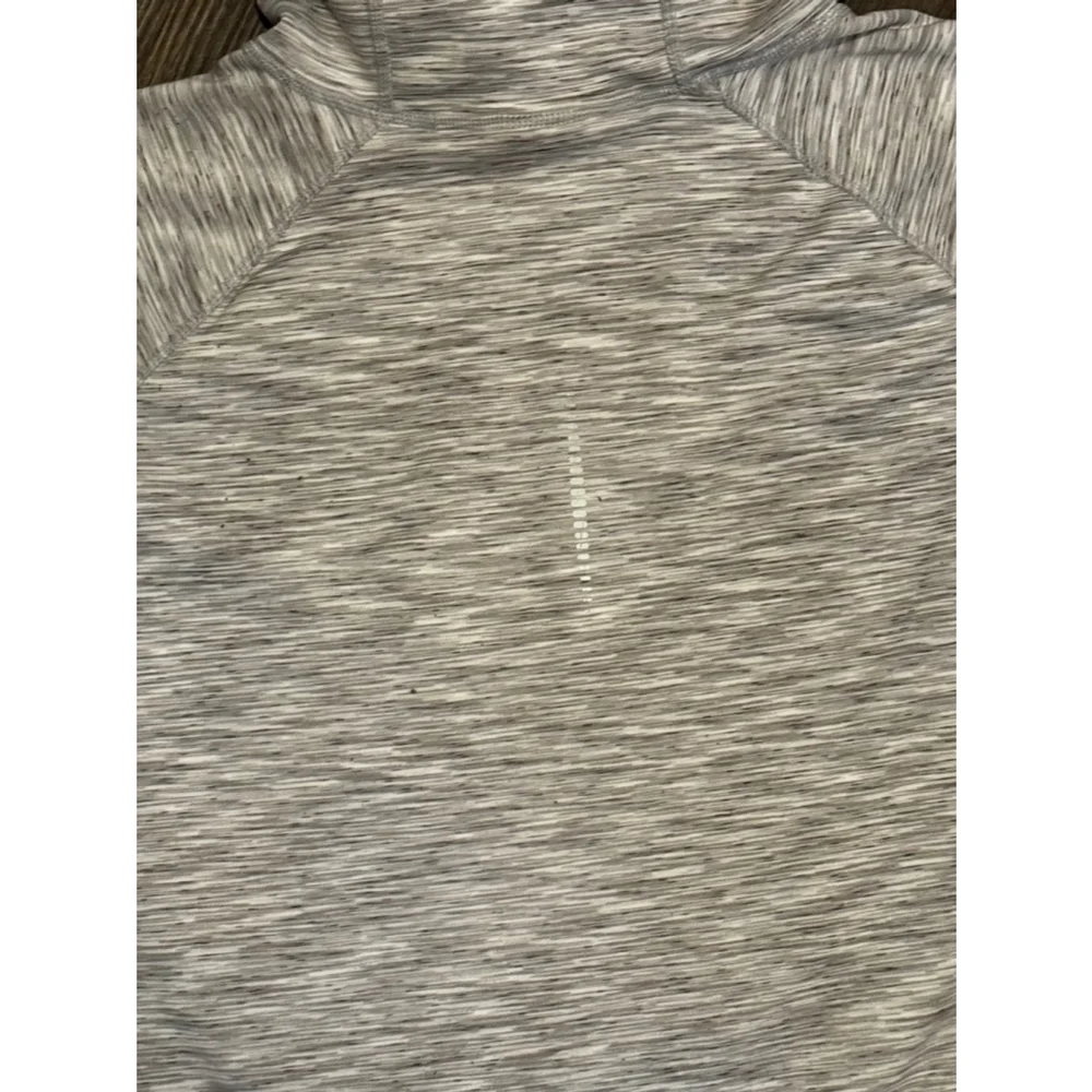 GapFit Women’s Orbital Fleece Hoodie Gray Matter Fitted Hoodie Size Medium​​​​​ - Picture 12 of 12